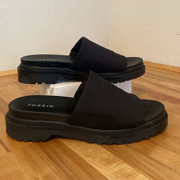 Torrid Black Y2K Chunky Elastic Platform Sandal Size 7WW - Picture 1 of 7